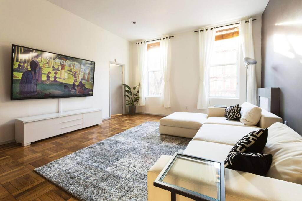 4 Bedroom Nyc Apartment Нью-Йорк Экстерьер фото